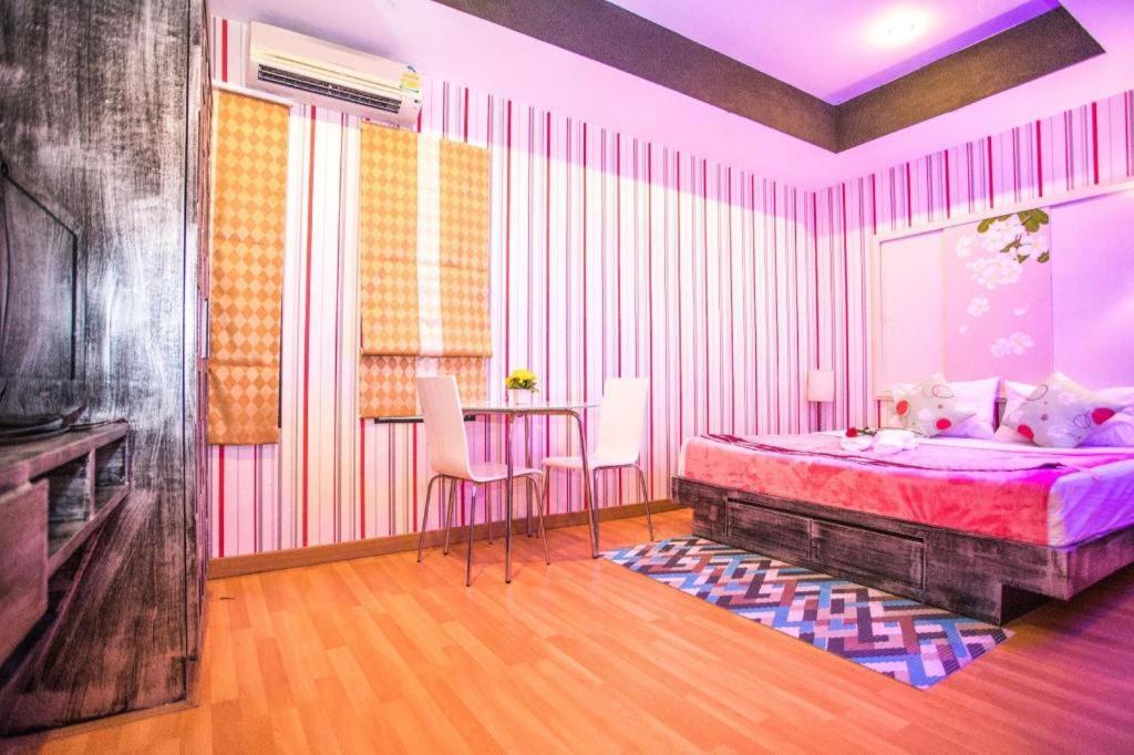 Long Beach Hotel Patong Exterior foto
